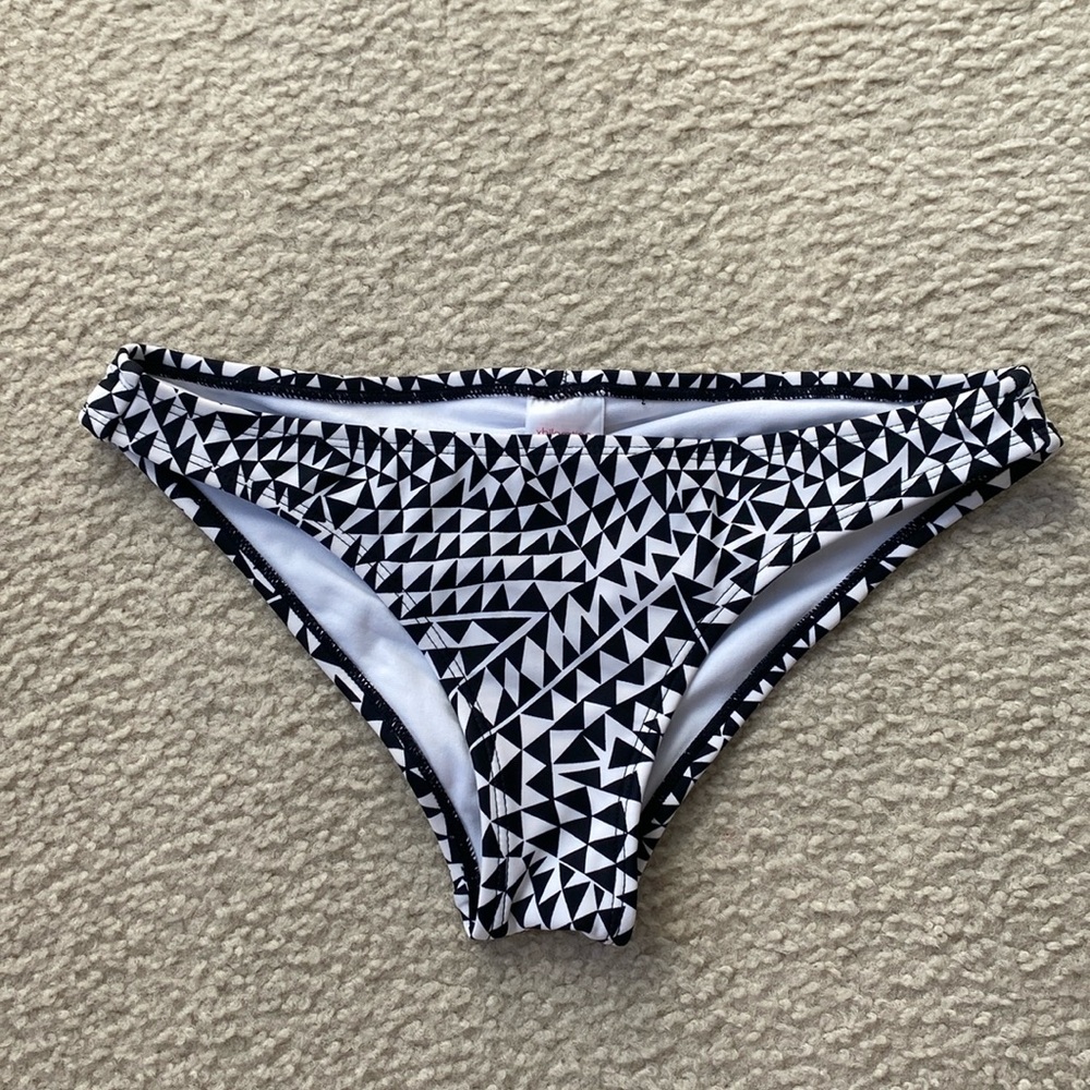 Black/White Bikini Bottom